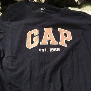 casual dark blue gap T